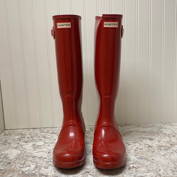 Hunter Shoes - Hunter original tall red gloss boot size 8 classic